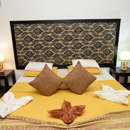 L&D Stay Inn Hikkaduwa Buitenkant foto