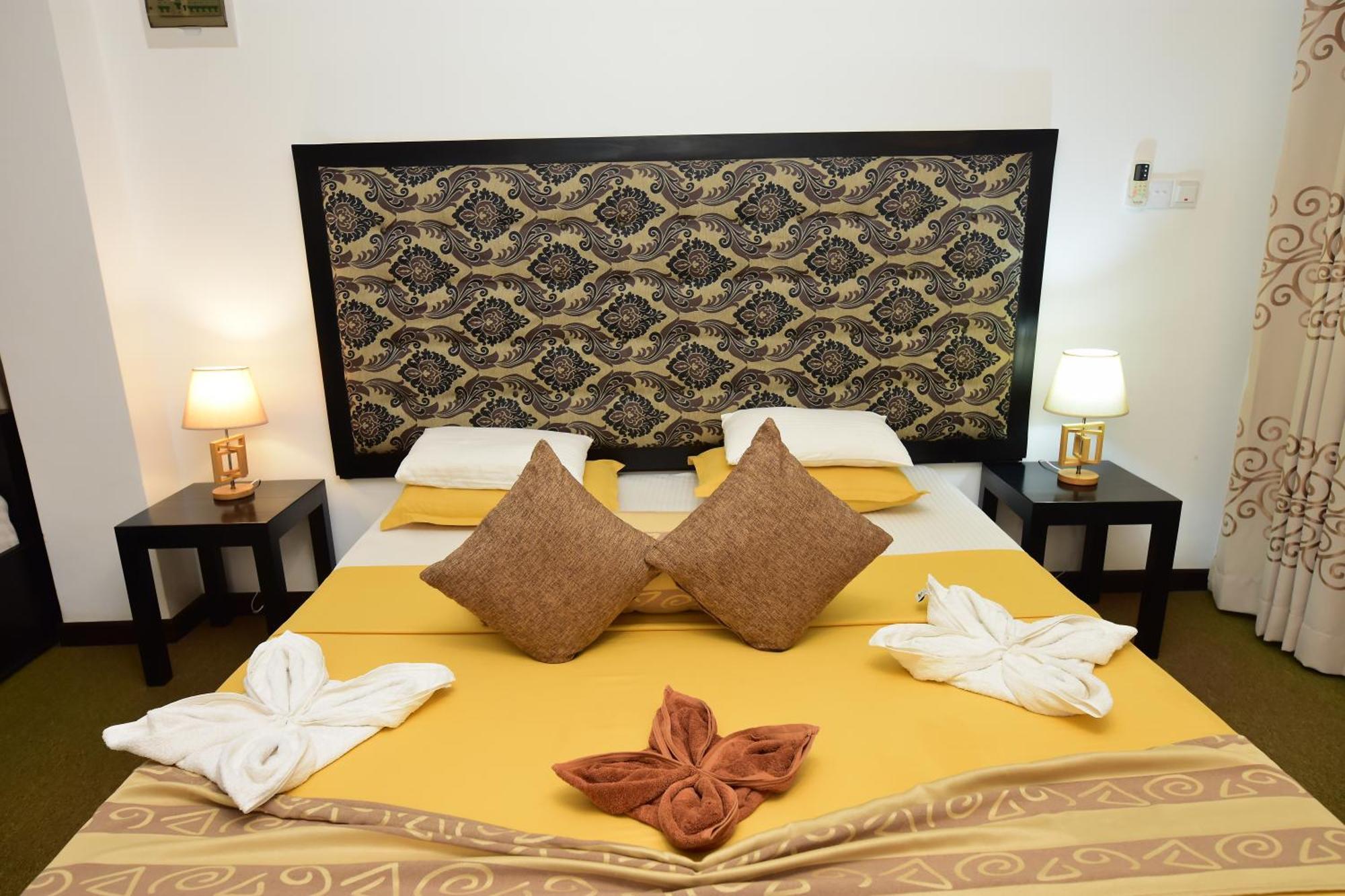 L&D Stay Inn Hikkaduwa Buitenkant foto