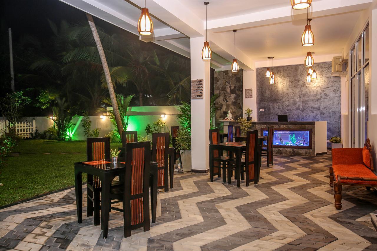 L&D Stay Inn Hikkaduwa Buitenkant foto