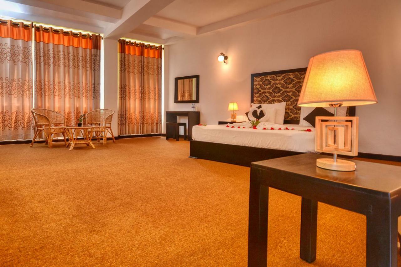 L&D Stay Inn Hikkaduwa Buitenkant foto