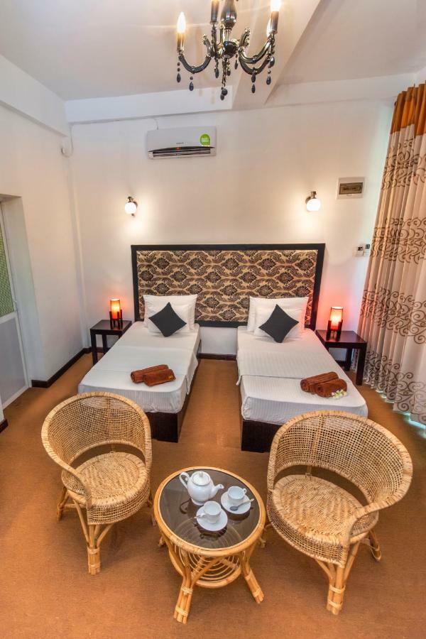 L&D Stay Inn Hikkaduwa Buitenkant foto