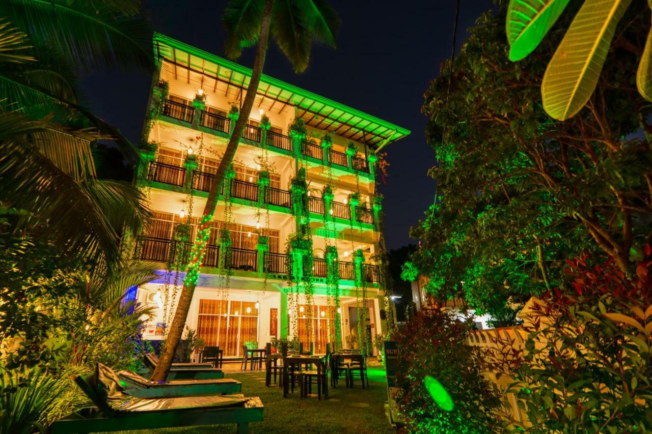 L&D Stay Inn Hikkaduwa Buitenkant foto