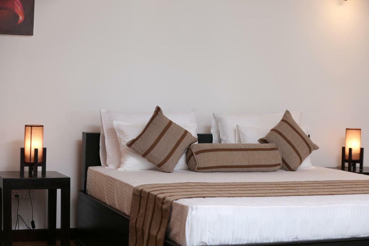 L&D Stay Inn Hikkaduwa Buitenkant foto