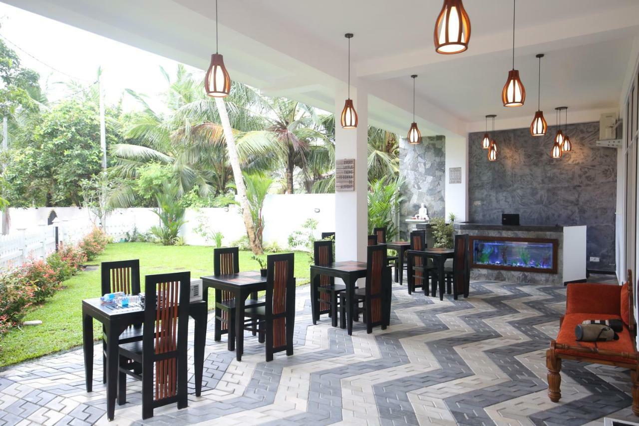 L&D Stay Inn Hikkaduwa Buitenkant foto